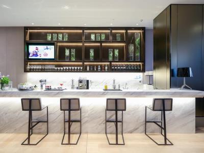 Khách sạn Hyatt Place Tianshan Plaza 4*